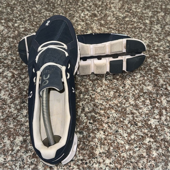 On Running Mens Sneakers - Picture 6 of 9